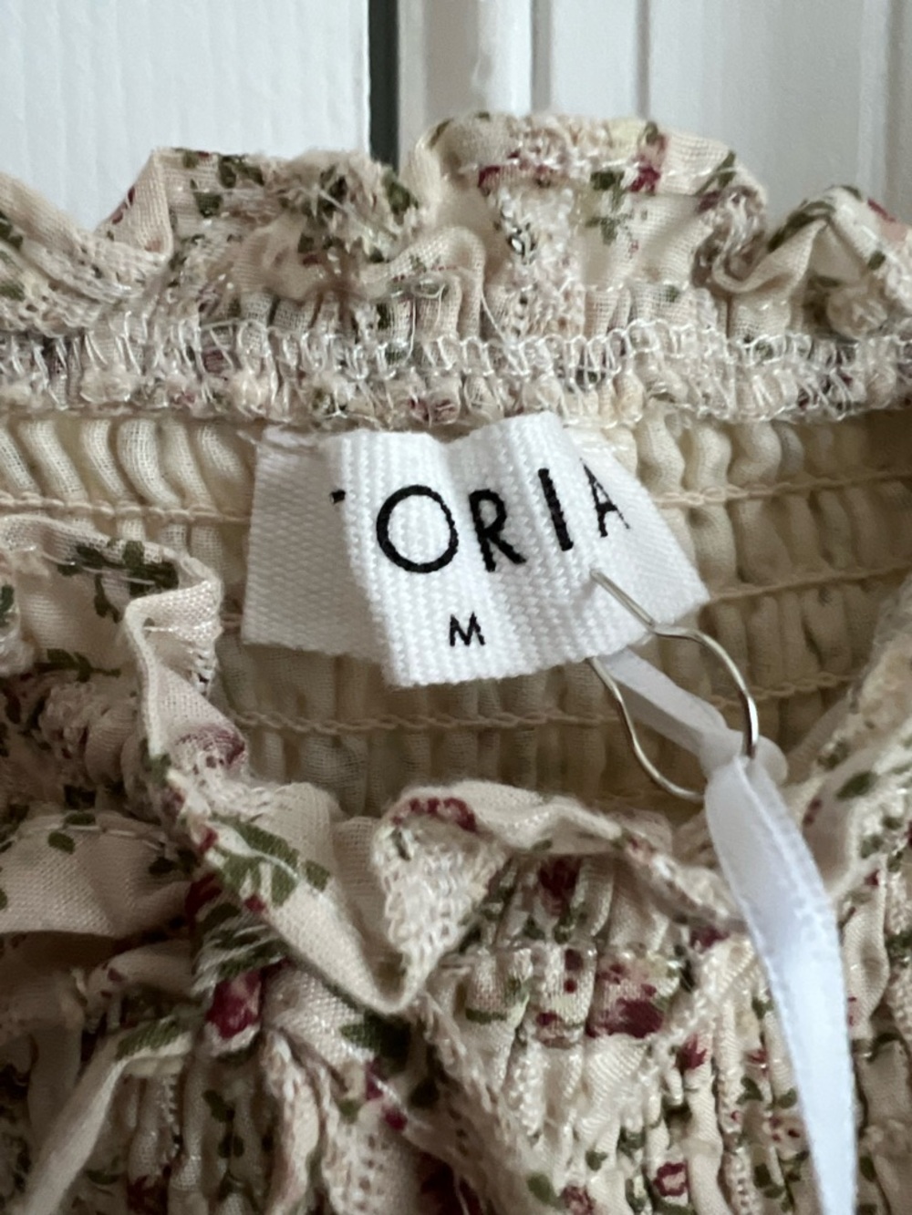 NWT Storia / Worth Collective Nya Beige Red Floral Smocked Dress Medium - Picture 5 of 16